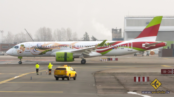 Airbus A220-300